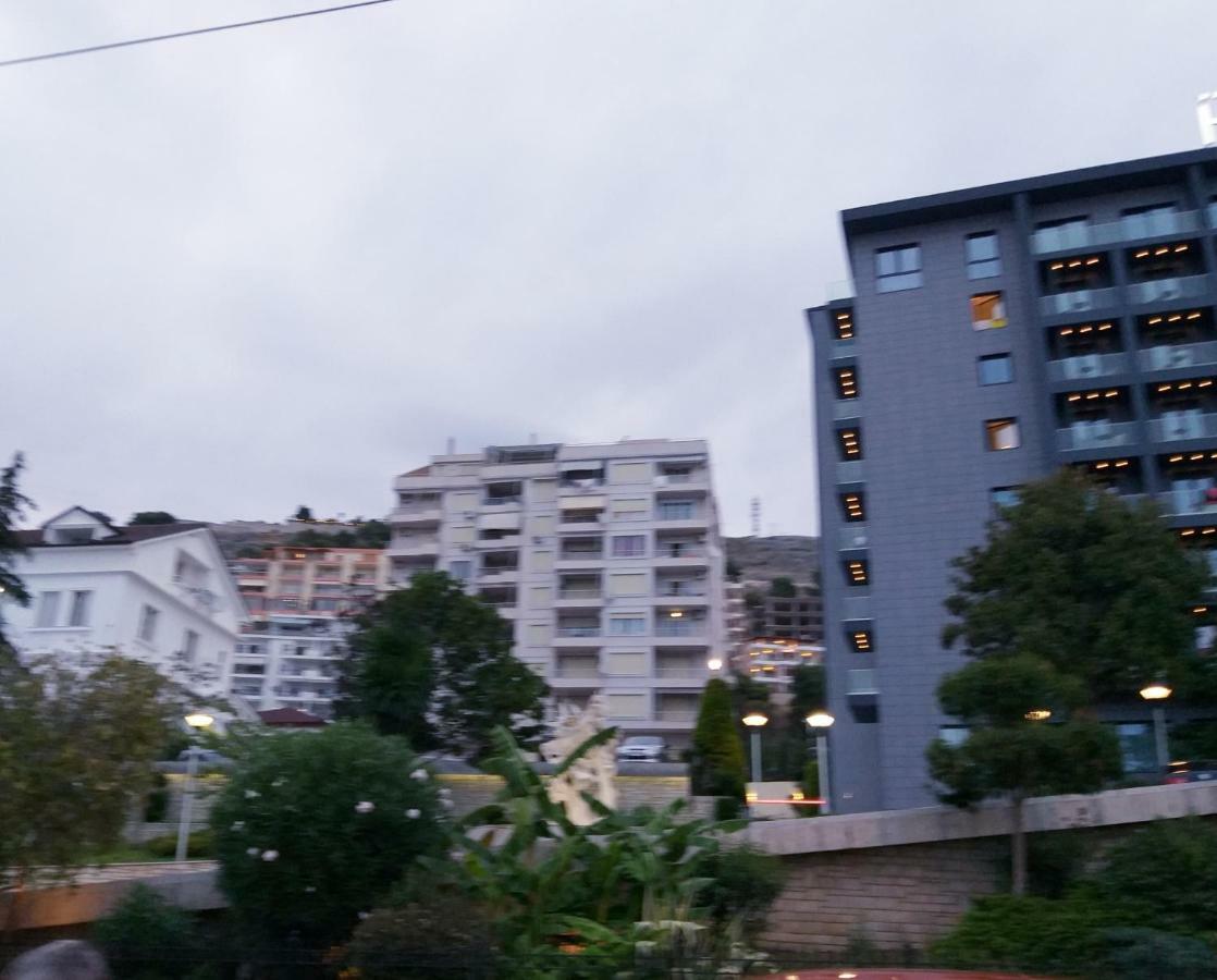 Iraa'S Apartment Sarandë 외부 사진